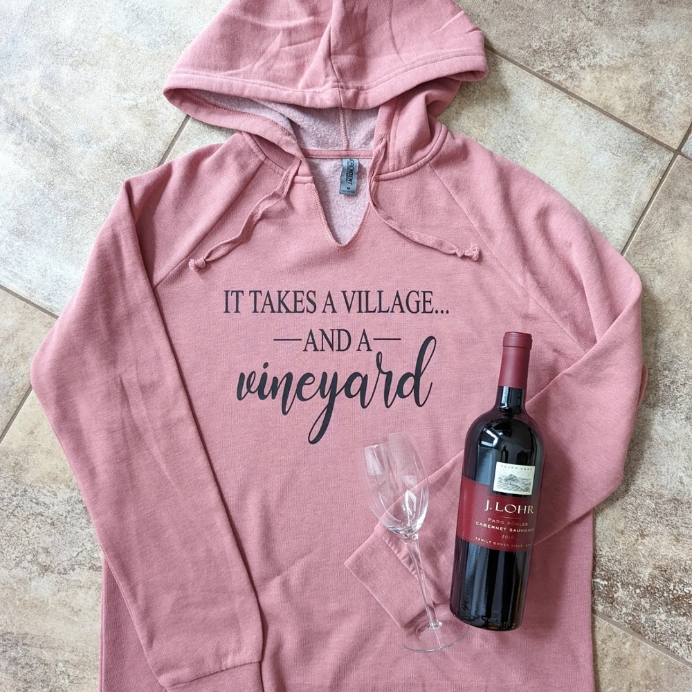 Women's hoodie SZ medium wine lovers